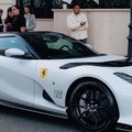 Шарль Леклер показал cвой новый суперкар Ferrari